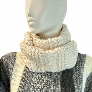 NWOT Hand Knit Twist Infinity Scarf